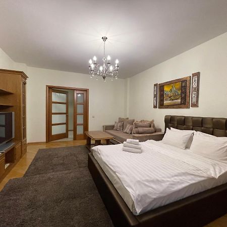 Arenda Apartments - Surganova,5A Μινσκ Εξωτερικό φωτογραφία