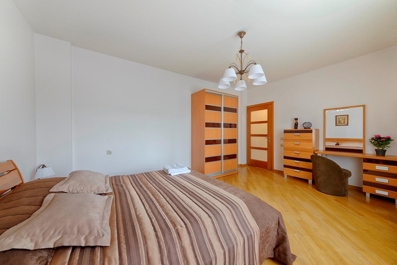 Arenda Apartments - Surganova,5A Μινσκ Εξωτερικό φωτογραφία
